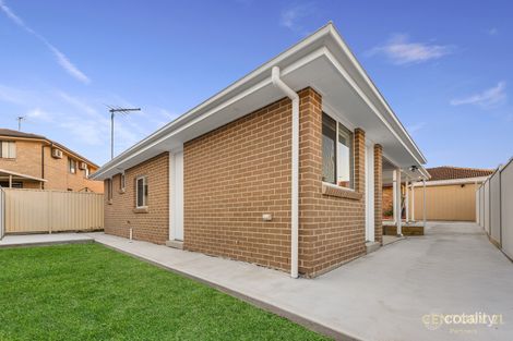 18 Wheatley St, St Johns Park, NSW 2176