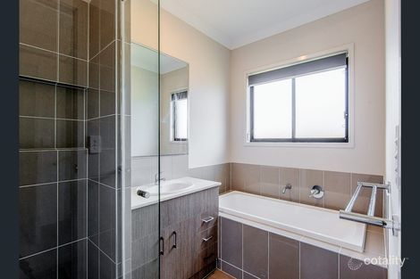 Property photo of 63 Cambridge Circuit Yarrabilba QLD 4207