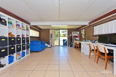 Property photo of 39 Bonneville Street Holland Park West QLD 4121