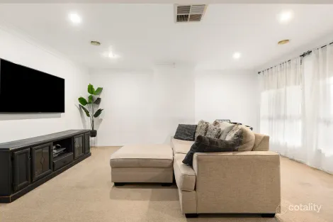 Property photo of 1 Persimmon Place Werribee VIC 3030