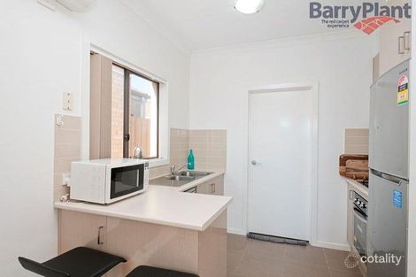 Property photo of 46 Mowbray Drive Point Cook VIC 3030