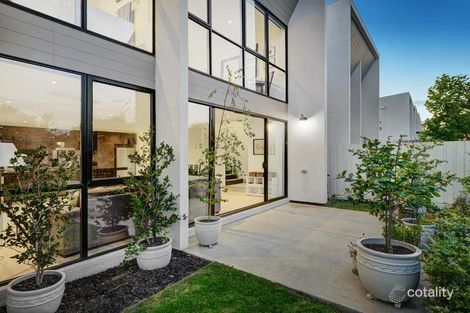 Property photo of 3 Belsay Chase Chirnside Park VIC 3116