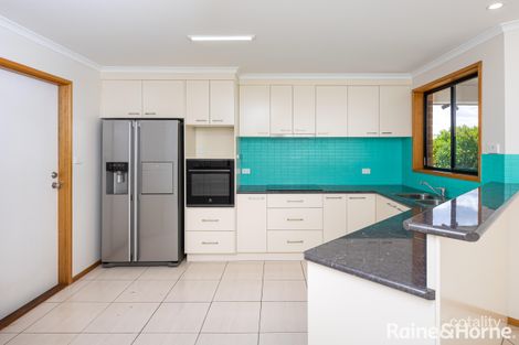 Property photo of 7 Brownlow Drive Bourkelands NSW 2650