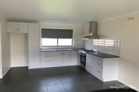 Property photo of 1/17 Carmell Drive Warrnambool VIC 3280