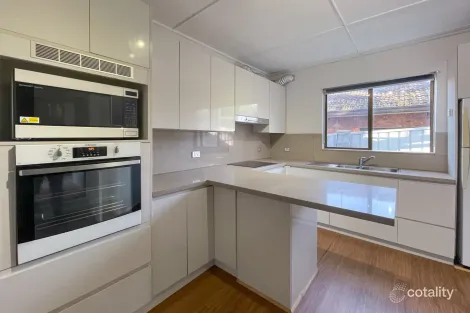 1/88 Bridge St, Coniston, NSW 2500