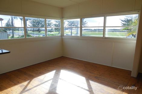 Property photo of 25 Reddall Parade Lake Illawarra NSW 2528