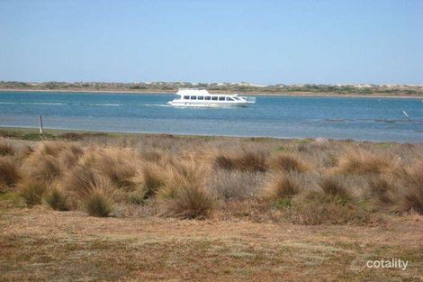 Property photo of 6 Mills Road Hindmarsh Island SA 5214