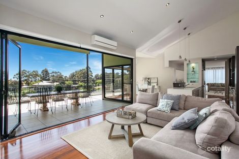 Property photo of 4 Sunninghill Circuit Mount Ousley NSW 2519
