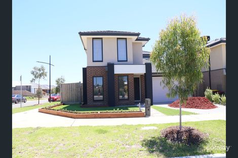 Property photo of 23 Denbigh Loop Mickleham VIC 3064