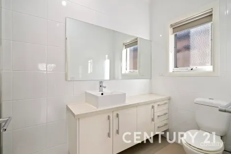 Property photo of 10 Snowdrop Drive Keysborough VIC 3173
