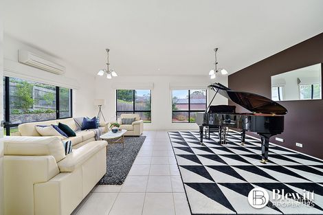 Property photo of 6 Toolagal Place Jerrabomberra NSW 2619