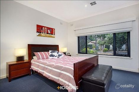 Property photo of 19 Stonehaven Crescent Hampton East VIC 3188