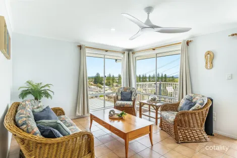 Property photo of 2/4 Coldstream Street Yamba NSW 2464