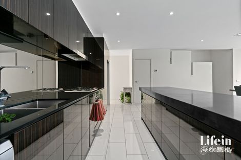 Property photo of 22 Belsay Chase Chirnside Park VIC 3116