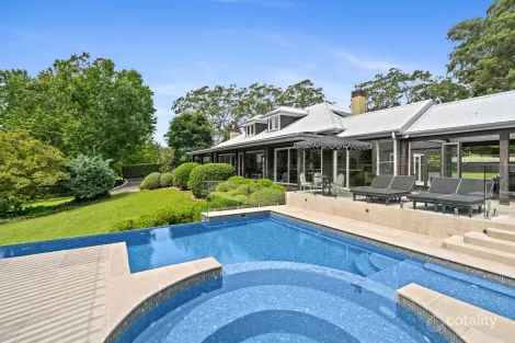 136 Coachwood Rd, Matcham, NSW 2250