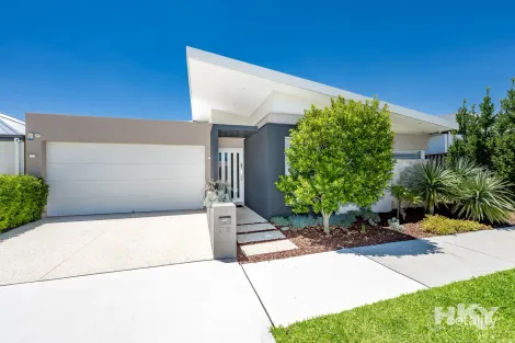 32 Entwistle Way, Aveley, WA 6069