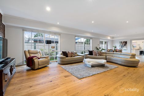 Property photo of 8 Lamont Court Wantirna South VIC 3152