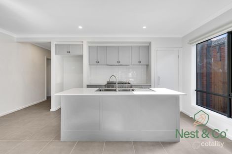 Property photo of 12 Nardoo Drive Wallan VIC 3756