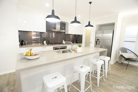 Property photo of 5 Clearview Terrace Glenmore Park NSW 2745