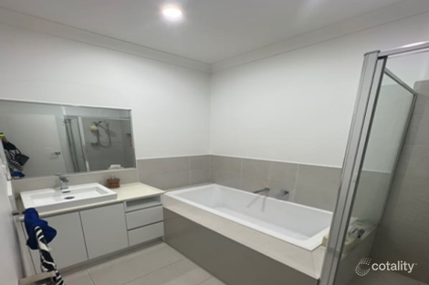 Property photo of 21 Watercarter Crescent Wollert VIC 3750