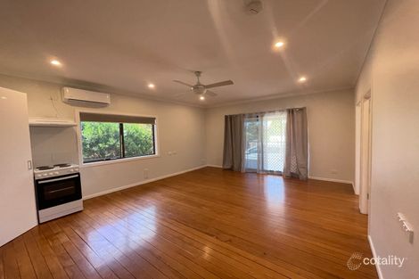 Property photo of 15 Third Avenue Labrador QLD 4215