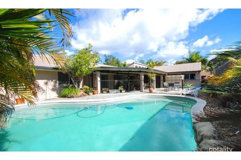 17 Alamau St, Benowa, QLD 4217