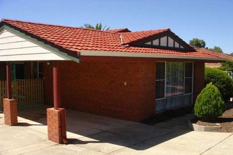 Property photo of 6 Veros Place Marangaroo WA 6064