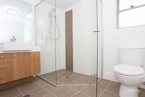 Property photo of 3/143 Cavendish Road Coorparoo QLD 4151