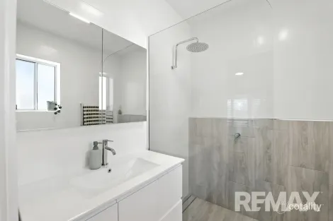 Property photo of 81 Mitchelmore Street Turvey Park NSW 2650