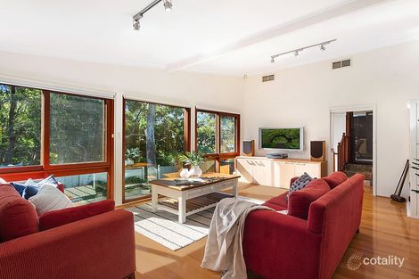 Property photo of 30 Jacaranda Avenue Figtree NSW 2525