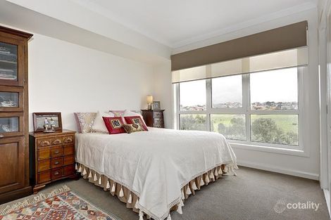Property photo of 3/49 Rokewood Crescent Meadow Heights VIC 3048