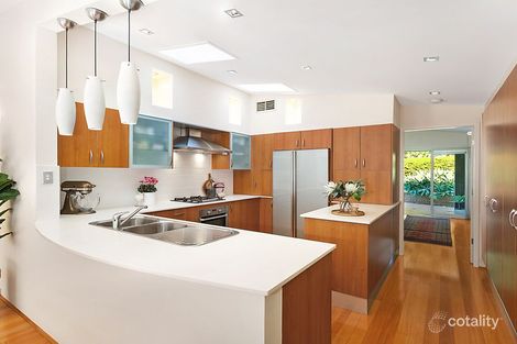 Property photo of 30 Jacaranda Avenue Figtree NSW 2525