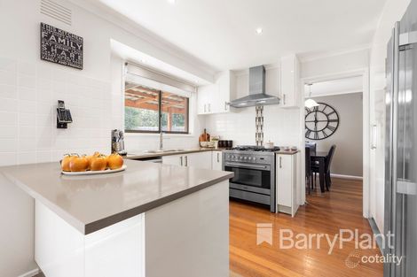 Property photo of 4 Hales Court Mill Park VIC 3082