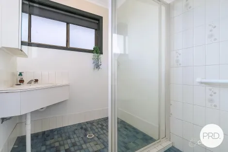 Property photo of 5/299 Kaitlers Road Lavington NSW 2641