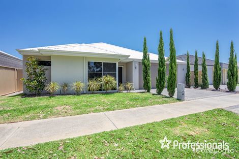 Property photo of 15 Lee-Steere Crescent Piara Waters WA 6112