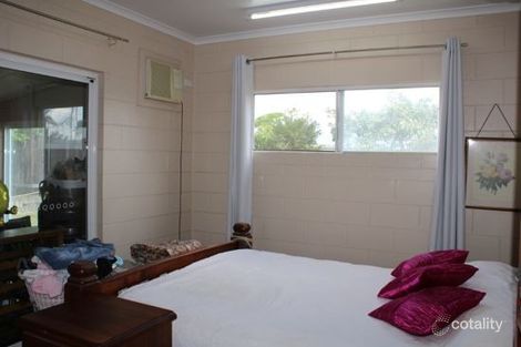 Property photo of 2 Kruckow Street Mirriwinni QLD 4871
