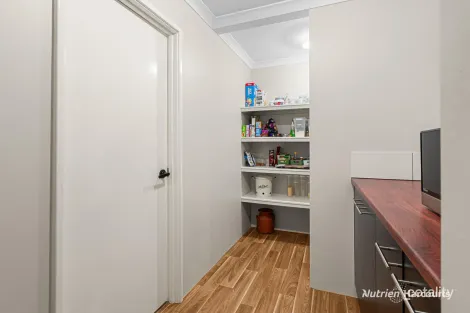 Property photo of 75 Starbush Way Ginginup WA 6503