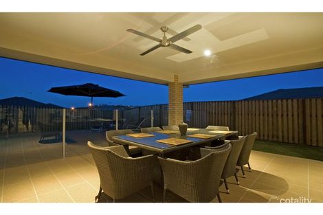 7 Lawley Cres, Pacific Pines, QLD 4211
