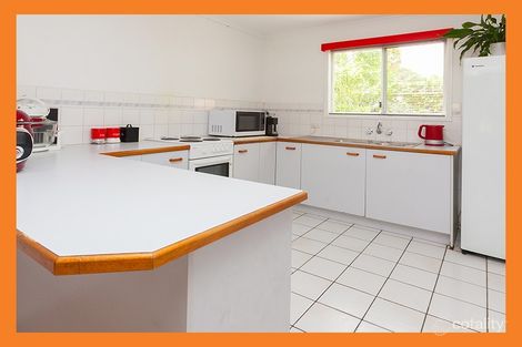 Property photo of 2/32 Lindsay Street Bundamba QLD 4304