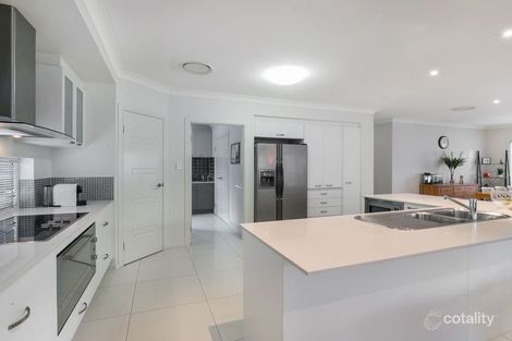 Property photo of 29 Christopher Place Sinnamon Park QLD 4073