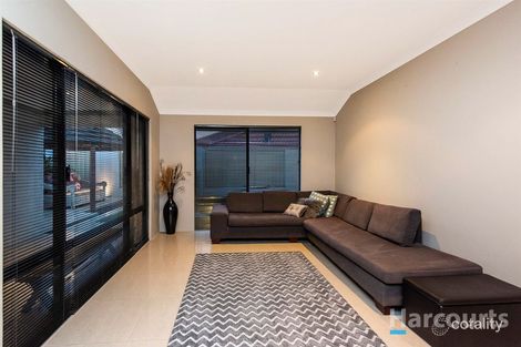 Property photo of 14 Strasbourg Vista Hocking WA 6065