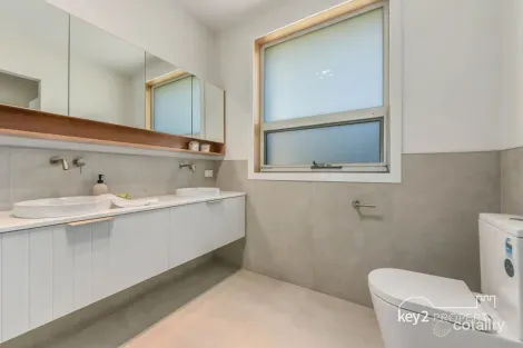 Property photo of 2/12A New Ecclestone Road Riverside TAS 7250