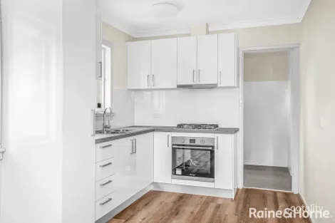 16 Waikanda Cres, Whalan, NSW 2770