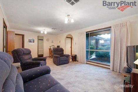 Property photo of 9 Armiston Grove Altona Meadows VIC 3028