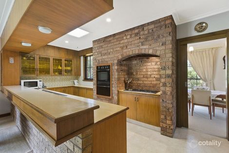 Property photo of 4 Appletree Drive Glen Waverley VIC 3150
