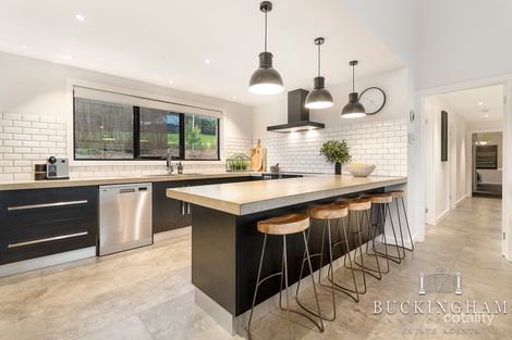 Property photo of 10 Wynton Court Eltham VIC 3095