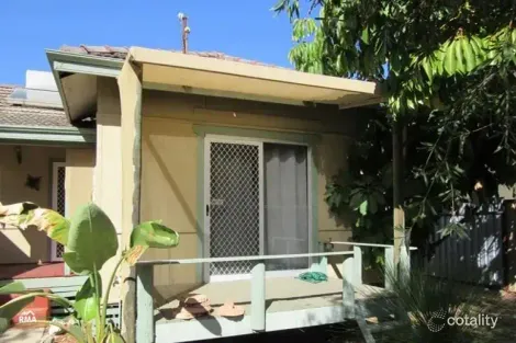 8 Woodrow St, Carey Park, WA 6230