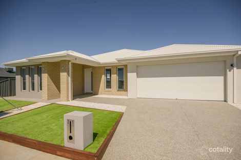 21 Roscommon Ave, Alfredton, VIC 3350