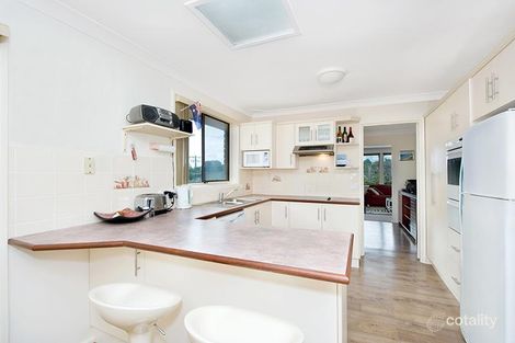 Property photo of 29 Aldinga Drive Wamberal NSW 2260