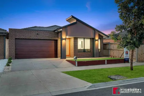 4 MAROA ST, TARNEIT, VIC 3029
